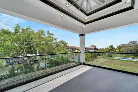 Купить виллу или дом в Аполло-Бич, Флорида 6 комнат, 308.62м2, № 1089200 - фото 11