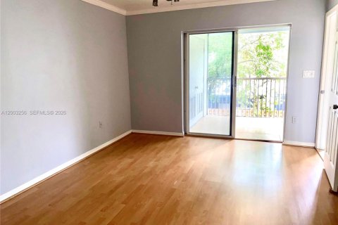 Condominio en alquiler en Miami, Florida, 2 dormitorios, 98.48 m2 № 2066751 - foto 8