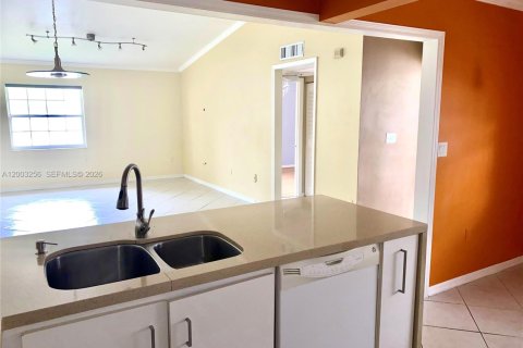 Condominio en alquiler en Miami, Florida, 2 dormitorios, 98.48 m2 № 2066751 - foto 5