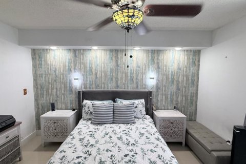 Купить кондоминиум в Майами, Флорида 3 комнаты, 63.64м2, № 2086095 - фото 11