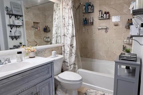Купить кондоминиум в Майами, Флорида 3 комнаты, 63.64м2, № 2086095 - фото 15
