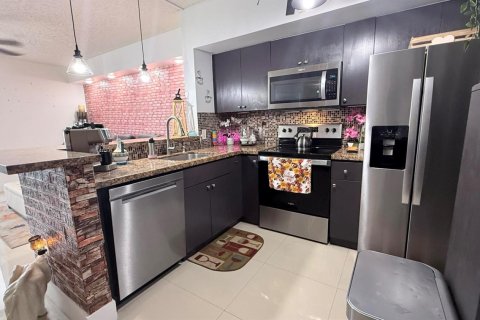 Купить кондоминиум в Майами, Флорида 3 комнаты, 63.64м2, № 2086095 - фото 17