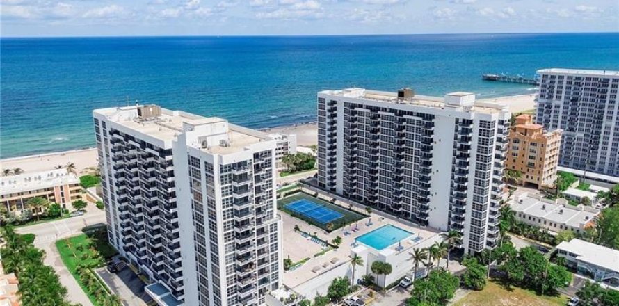 Condo in Pompano Beach, Florida, 2 bedrooms  № 2177327