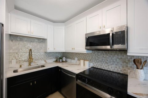 Casa en venta en Saint Pete Beach, Florida, 4 dormitorios, 160.63 m2 № 2233418 - foto 12