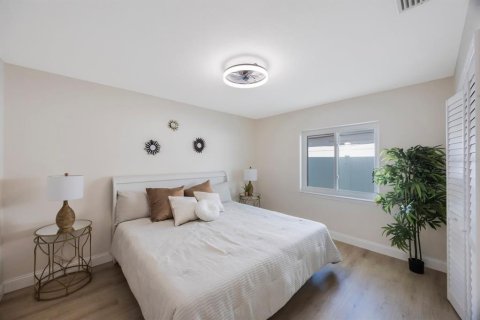 Casa en venta en Saint Pete Beach, Florida, 4 dormitorios, 160.63 m2 № 2233418 - foto 25