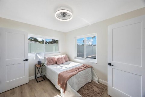Casa en venta en Saint Pete Beach, Florida, 4 dormitorios, 160.63 m2 № 2233418 - foto 17