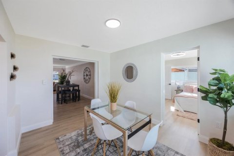 Casa en venta en Saint Pete Beach, Florida, 4 dormitorios, 160.63 m2 № 2233418 - foto 14