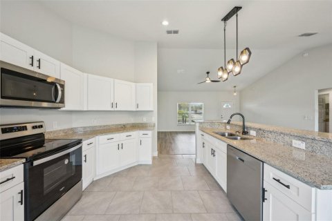 House in Bushnell, Florida 3 bedrooms, 162.11 sq.m. № 1598288 - photo 20