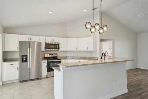 House in Bushnell, Florida 3 bedrooms, 162.11 sq.m. № 1598288 - photo 10