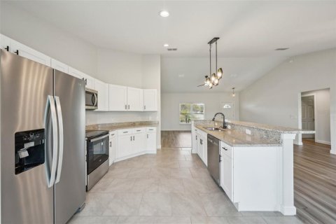House in Bushnell, Florida 3 bedrooms, 162.11 sq.m. № 1598288 - photo 15