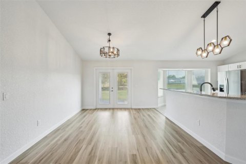 House in Bushnell, Florida 3 bedrooms, 162.11 sq.m. № 1598288 - photo 5