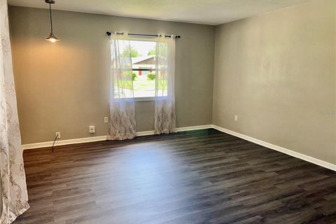 House in Orlando, Florida 3 bedrooms, 129.04 sq.m. № 1840394 - photo 8