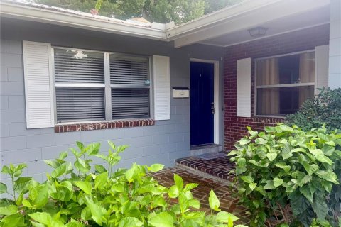 House in Orlando, Florida 3 bedrooms, 129.04 sq.m. № 1840394 - photo 3