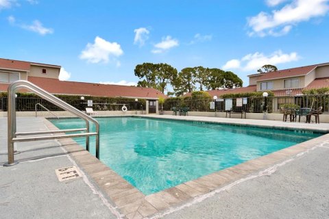 Townhouse in Kissimmee, Florida 2 bedrooms, 99.03 sq.m. № 2215111 - photo 19