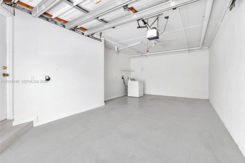 Купить кондоминиум в Форт-Лодердейл, Флорида 1 спальня, 81.57м2, № 2089541 - фото 2