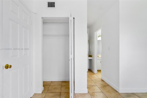 Condominio en venta en Davie, Florida, 2 dormitorios, 88.16 m2 № 2062690 - foto 22