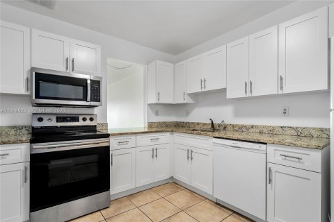 Condominio en venta en Davie, Florida, 2 dormitorios, 88.16 m2 № 2062690 - foto 15