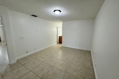 Condo in Coconut Creek, Florida, 2 bedrooms  № 1978720 - photo 14