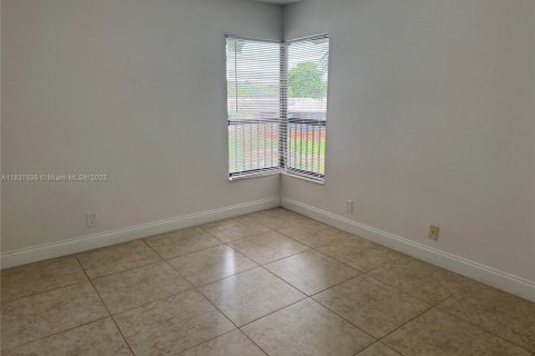 Condo in Coconut Creek, Florida, 2 bedrooms  № 1978720 - photo 19