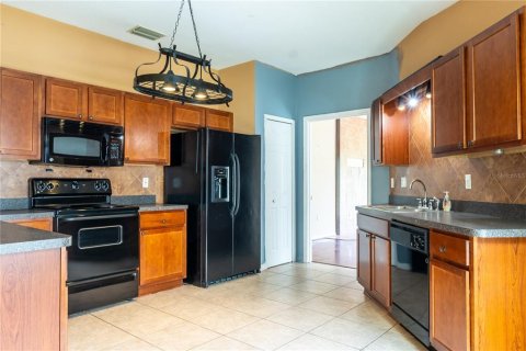 Villa ou maison à vendre à Brooksville, Floride: 2 chambres, 134.8 m2 № 2198499 - photo 12