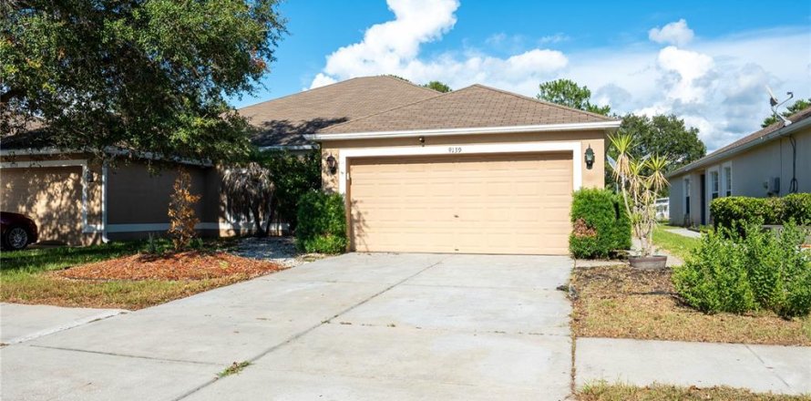 Villa ou maison à Brooksville, Floride 2 chambres, 134.8 m2 № 2198499