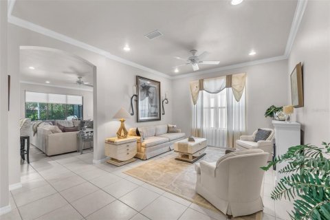 House in Apollo Beach, Florida 3 bedrooms, 215.53 sq.m. № 1824436 - photo 9