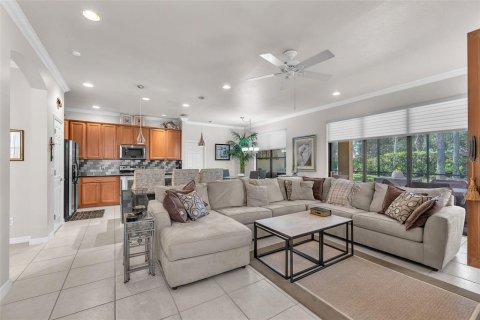 House in Apollo Beach, Florida 3 bedrooms, 215.53 sq.m. № 1824436 - photo 11