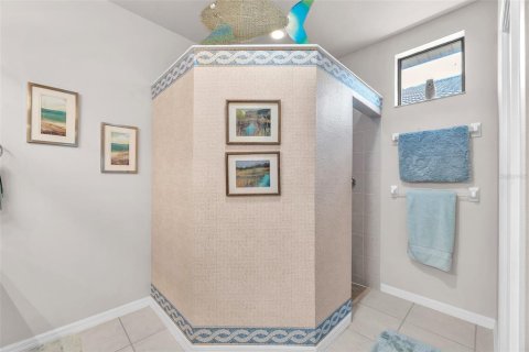 House in Apollo Beach, Florida 3 bedrooms, 215.53 sq.m. № 1824436 - photo 20