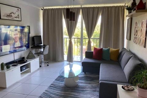 Купить кондоминиум в Майами, Флорида 2 спальни, 77.2м2, № 1957444 - фото 4