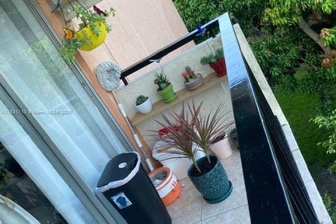 Купить кондоминиум в Майами, Флорида 2 спальни, 77.2м2, № 1957444 - фото 18