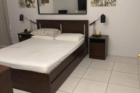 Купить кондоминиум в Майами, Флорида 2 спальни, 77.2м2, № 1957444 - фото 13