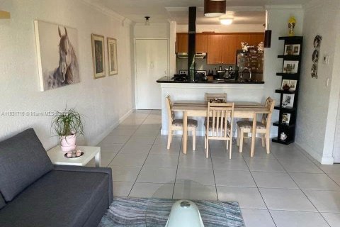 Купить кондоминиум в Майами, Флорида 2 спальни, 77.2м2, № 1957444 - фото 5