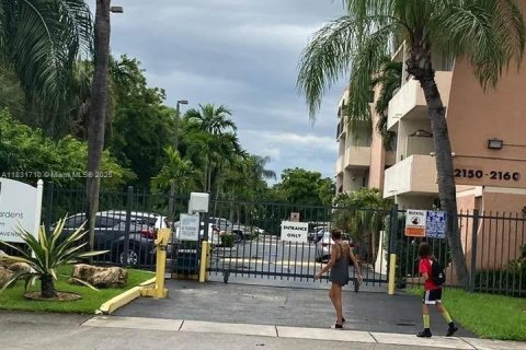 Купить кондоминиум в Майами, Флорида 2 спальни, 77.2м2, № 1957444 - фото 19