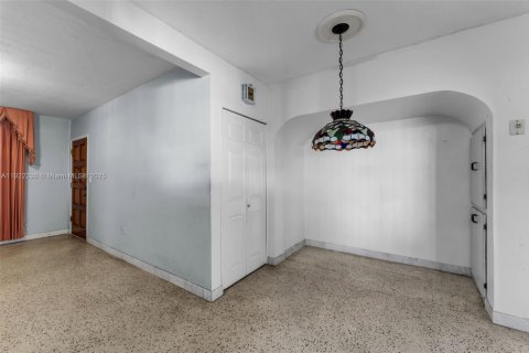 Купить виллу или дом в Майами, Флорида 3 спальни, 127.93м2, № 1976289 - фото 9