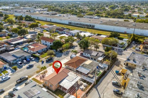 Купить виллу или дом в Майами, Флорида 3 спальни, 127.93м2, № 1976289 - фото 26