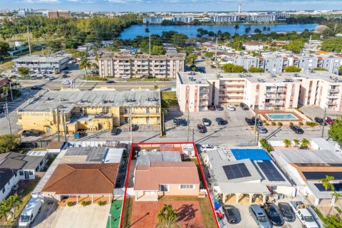 Купить виллу или дом в Майами, Флорида 3 спальни, 127.93м2, № 1976289 - фото 29