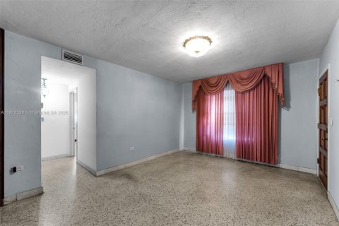 Купить виллу или дом в Майами, Флорида 3 спальни, 127.93м2, № 1976289 - фото 5