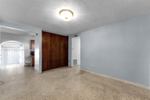 Купить виллу или дом в Майами, Флорида 3 спальни, 127.93м2, № 1976289 - фото 4