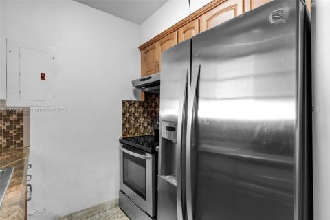 Купить виллу или дом в Майами, Флорида 3 спальни, 127.93м2, № 1976289 - фото 8