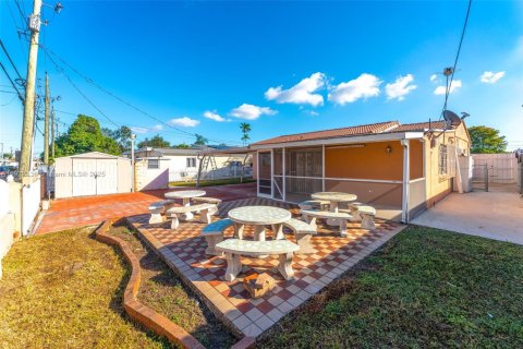 Купить виллу или дом в Майами, Флорида 3 спальни, 127.93м2, № 1976289 - фото 22