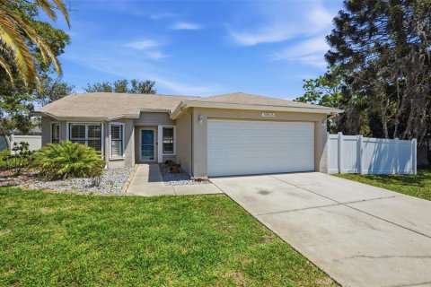 Villa ou maison à New Port Richey, Floride 3 chambres, 112.32 m2 № 2111382