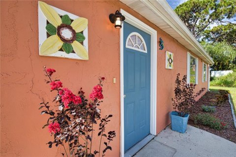House in Englewood, Florida 2 bedrooms, 81.75 sq.m. № 1531995 - photo 2