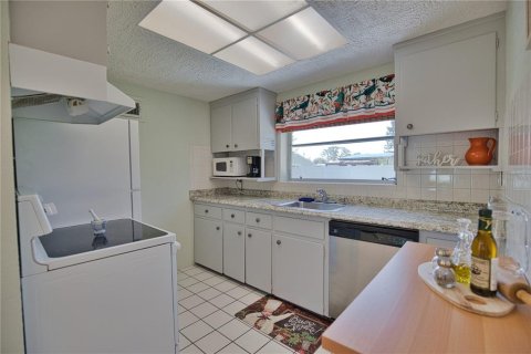 House in Englewood, Florida 2 bedrooms, 81.75 sq.m. № 1531995 - photo 18