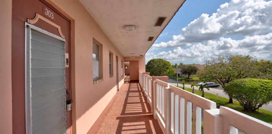 Condominio en Sunrise, Florida, 2 dormitorios  № 2249325