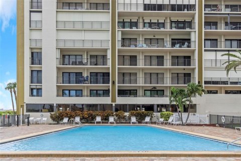 Condo in Clearwater, Florida, 2 bedrooms  № 1917272 - photo 10