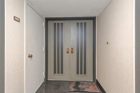 Condo in Clearwater, Florida, 2 bedrooms  № 1917272 - photo 23