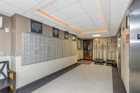 Condo in Clearwater, Florida, 2 bedrooms  № 1917272 - photo 20