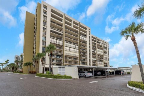 Condo in Clearwater, Florida, 2 bedrooms  № 1917272 - photo 4