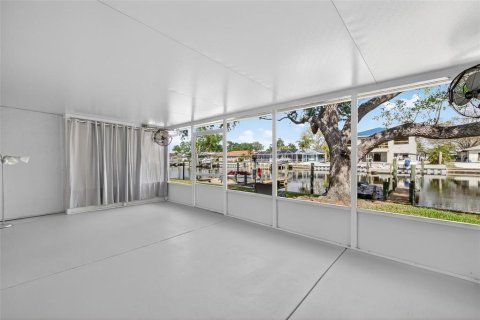 Adosado en venta en Saint Petersburg, Florida, 3 dormitorios, 146.97 m2 № 2142243 - foto 26