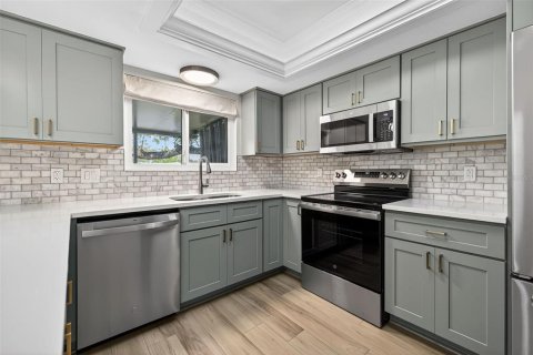 Adosado en venta en Saint Petersburg, Florida, 3 dormitorios, 146.97 m2 № 2142243 - foto 12